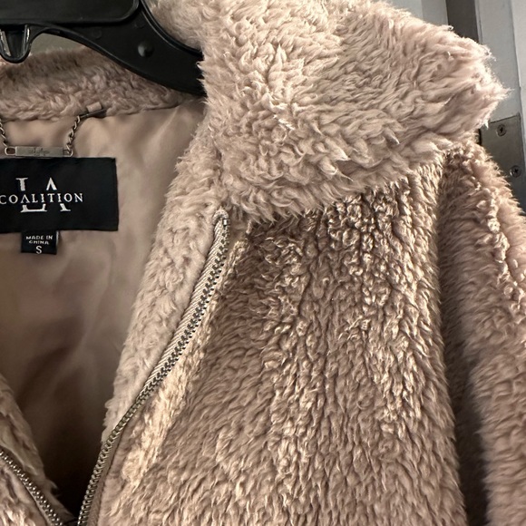 Warm Fuzzy Zipper sweatshirt - Picture 2 of 4